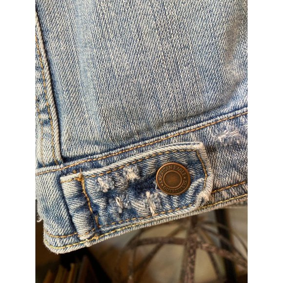 (Sold) American Eagle Distressed Embroidered Denim - Picture 5 of 8